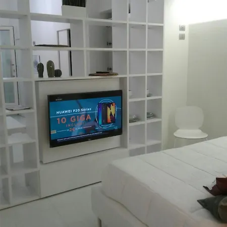 Loft 13 Apartment *